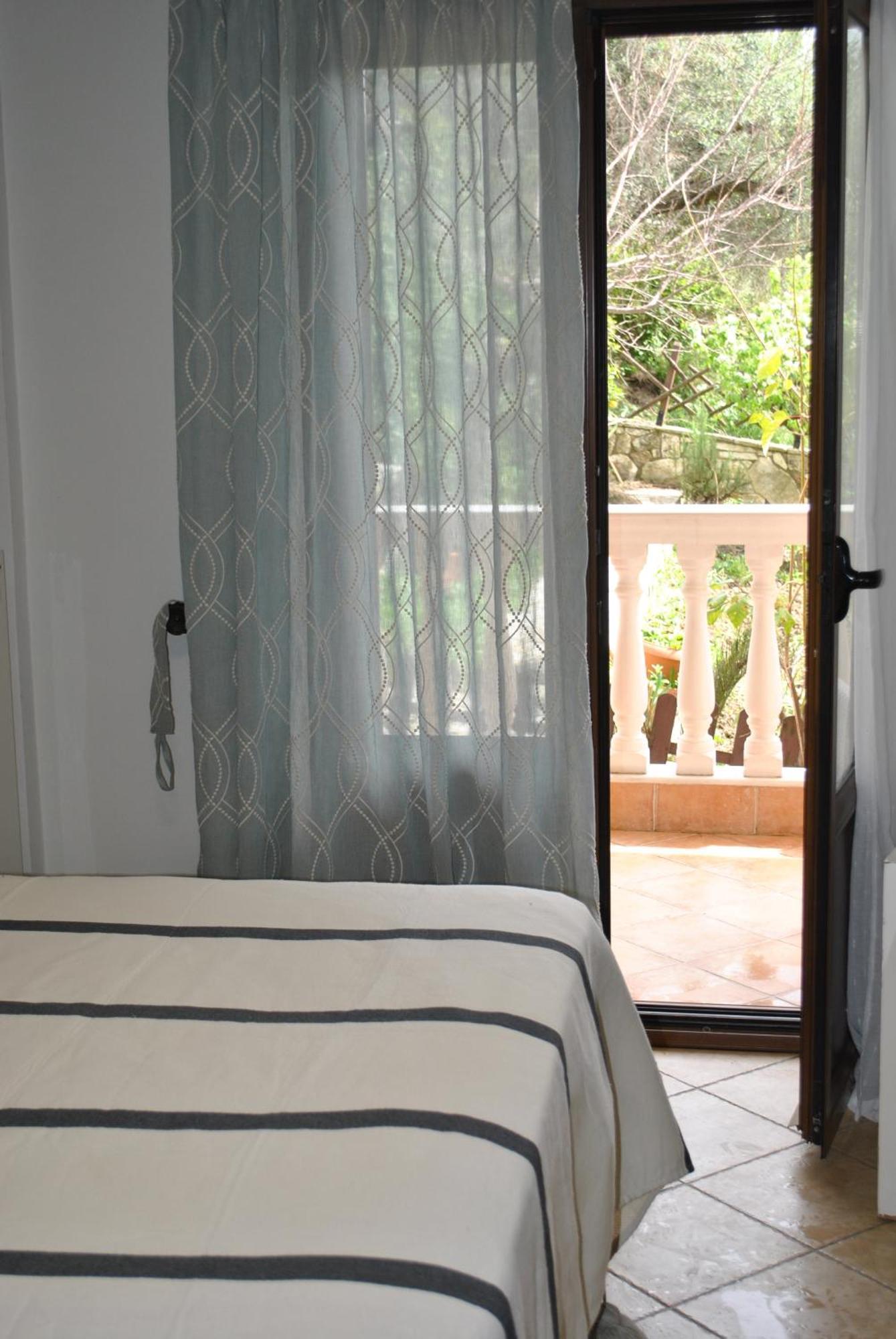 Amaryllis House Apartment *